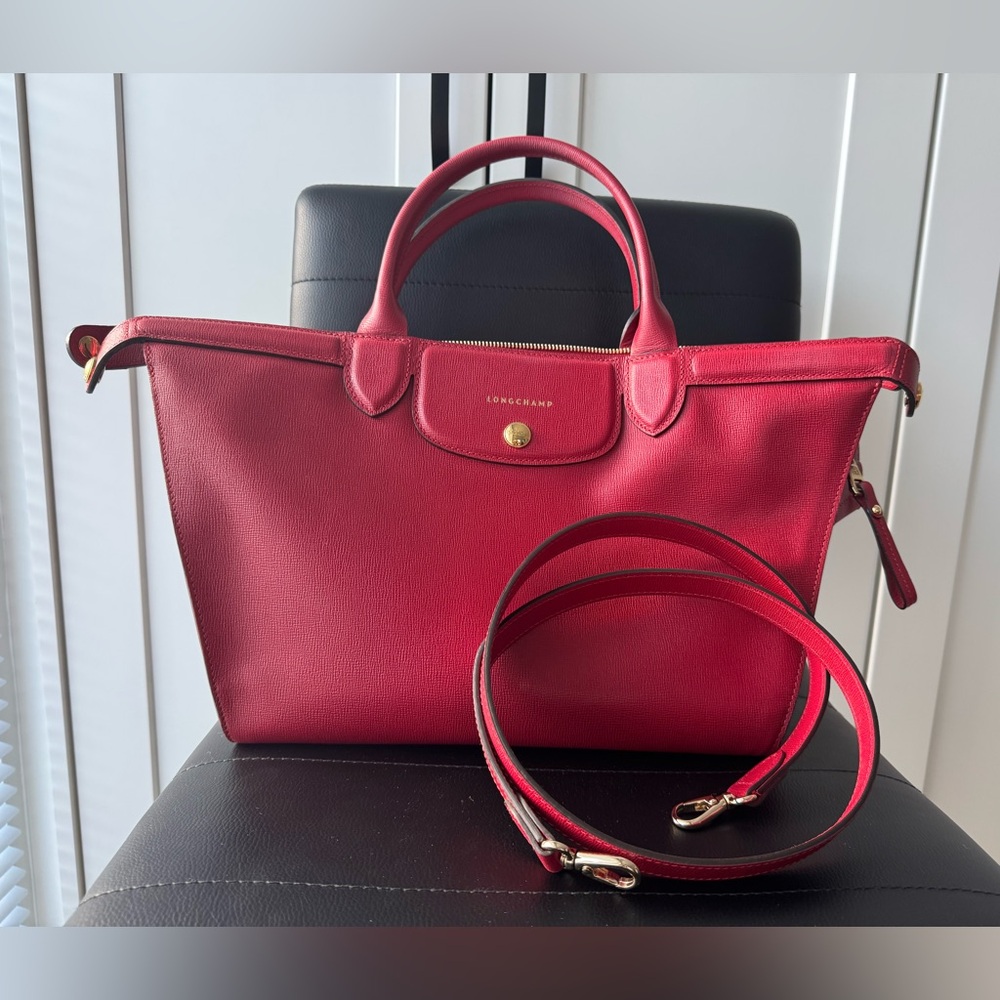 Longchamp 'Le Pliage Heritage' tote bag in red leather.